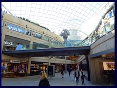 Trinity Leeds mall 03